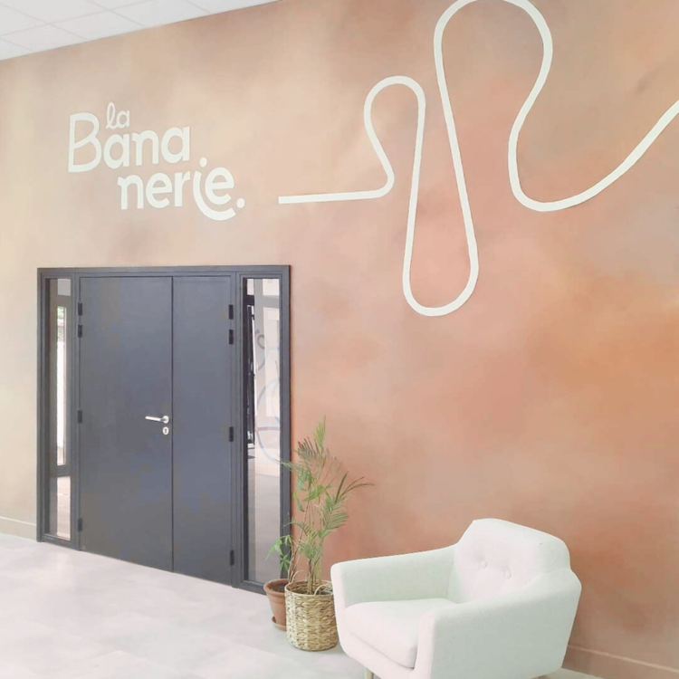 Découvrez les réalisations de peinture décorative de l'atelier LE PAN BLEU en Normandie.